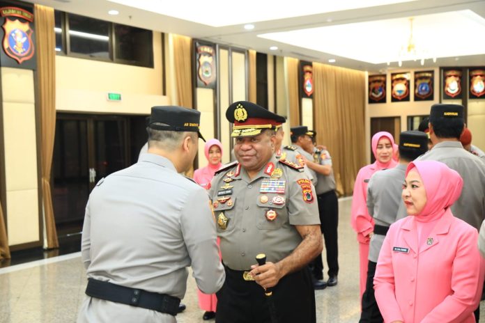 4b9a9b81-667f-42ec-907b-a11c9b8715e1