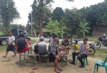 Bhabinkamtibmas Polsek Melak Laksanakan Sambang untuk Jaga Kamtibmas di Kampung Karangan